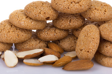 almond cookies with almonds