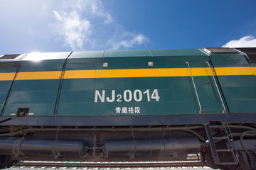 Train Lhasa - Shanghai stopped in a train station in Tibet