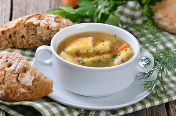 Deftige Alpenküche mit Speckschöberlsuppe