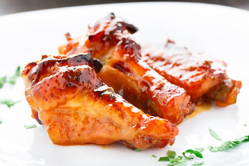 Chicken wings with honey sauce