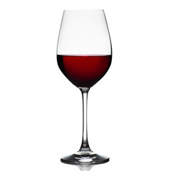 Rode wijn glas geïsoleerd