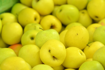 des pommes en vrac