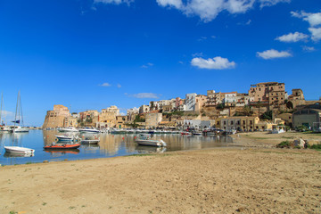 A view of a port in Castellammare del Golfo, Sicily - obrazy, fototapety, plakaty