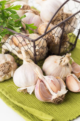 Garlic on towel