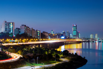 Fototapeta premium Seoul cityscape in South Korea at night