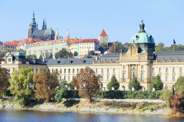 Fototapeta na wymiar Autumn Prague gothic Castle above River Vltava, Czech Republic