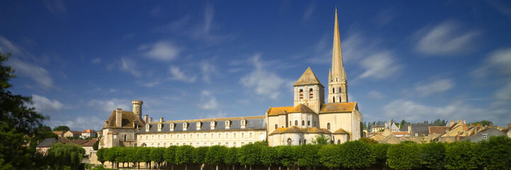 Fototapeta na wymiar Panorama St Savin