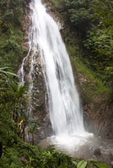 Obraz premium wodospad w prowincji Chiang Rai w Tajlandii