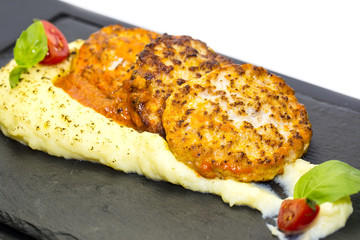 meatballs with mashed potatoes