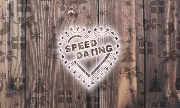 wooden speed dating label with presents