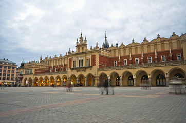 Fototapeta na wymiar Rynek Główny w Krakowie jest najważniejszym placu