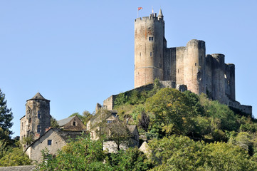 Fototapeta na wymiar Średniowieczny zamek i Najac, Aveyron (Francja)