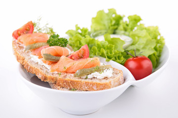bread with salmon