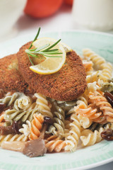 Vegetable burger with pasta