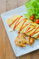 Rice warpped egg
