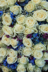 White and blue bridal arrangement