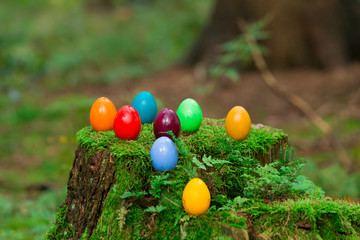 Baumstamm Ostereier 2