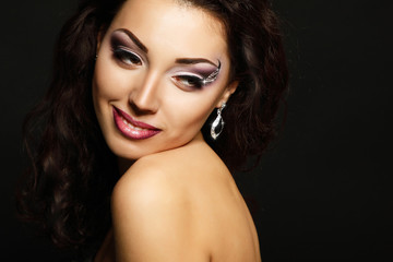 Fototapeta premium Young fresh luxury woman with beautiful makeup, beauty female po