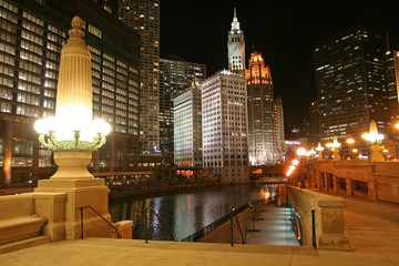 Fototapeta na wymiar Chicago cityscape at night