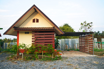 Fototapeta na wymiar wood home and garage at Thailand