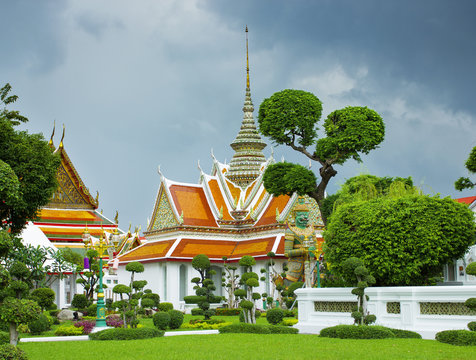 Buddha temple near wat Arun in the center of Bangkok