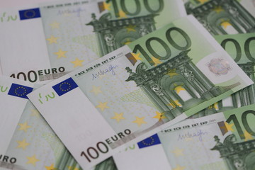 Einhundert Euro