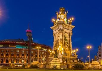 Fototapeta na wymiar Fountain on Place d'Espagne in Barcelona