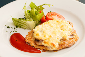 Schnitzel with vegetables