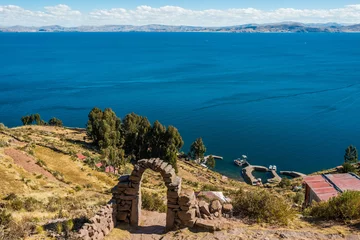 Zelfklevend Fotobehang Titicaca Lake from Taquile Island in the peruvian Andes at Puno © snaptitude