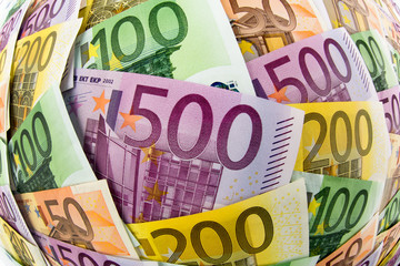 Viele verschiedene Euro-Geldscheine