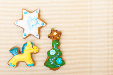 Gingerbread cake pony christmas tree star icing decoration