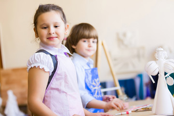 Obraz premium Children drawing and painting