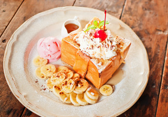 delicious honey toast