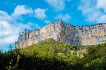Fototapeta na wymiar Ściany skalne w Vercors