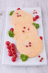 slices of foie gras © M.studio