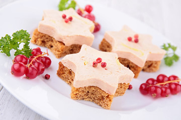 canape, bread and meat