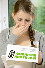 Teenager mit hoher Handy-Rechnung
