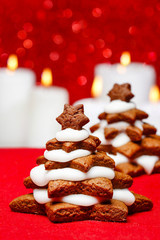 Gingerbread christmas tree on wooden table. Beautiful xmas set