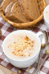 Delicious cream soup of cauliflower with cheese