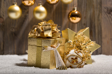 golden christmas gifts lights
