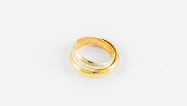 pair wedding golden ring
