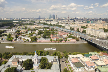 Obraz premium View the tourist areas of Moscow and river from above