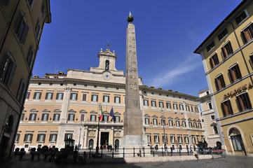 Fototapeta na wymiar Montecitorio Pałac: Włochy Izba Deputowanych w Rzymie