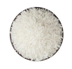 Fototapeta na wymiar Suchy ryż niegotowane w drewnianej misce