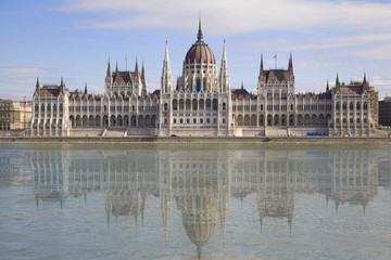 Fototapeta premium Parliament Building in Budapest, Hungary.