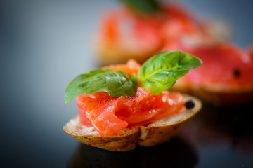 sandwich with salted salmon