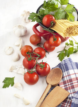 Italian Pasta with tomatoes, garlic, olive oil and italian parsl