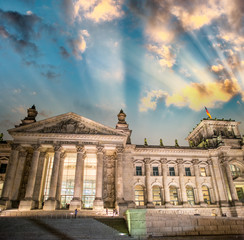 Naklejka premium Berlin, The Reichstag. Frontal view the building in a beautiful