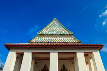 Obraz premium Ceramic art on tympanum, Wat Nang Nong