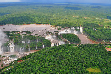 Fototapeta na wymiar Iguazu waterfalls